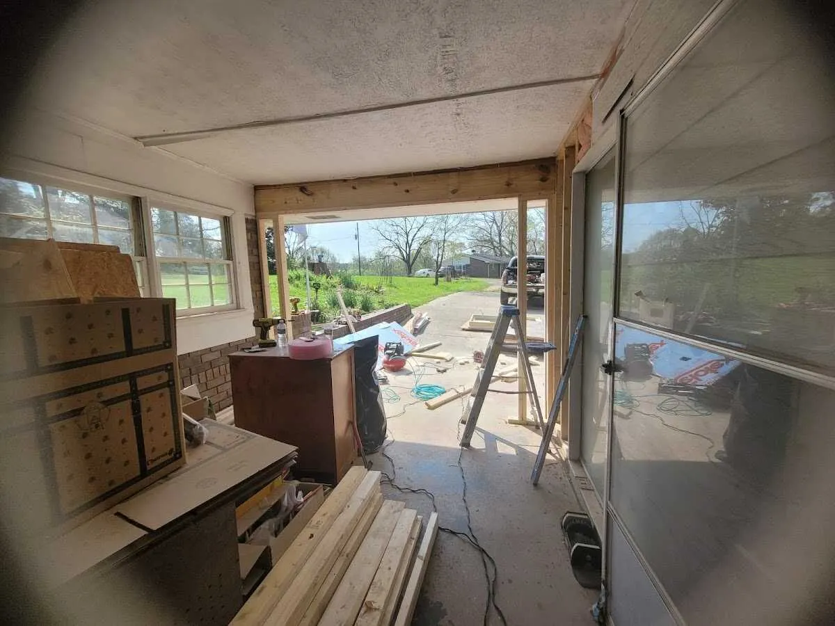 Air movers and dehumidifier for Drying & Dehumidification in Freeport